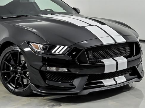 Used 2017 Ford Mustang Shelby GT350 w/ Electronics Package RWD image 2
