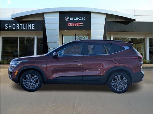 Used 2023 Kia Seltos S w/ Navigation Package AWD/4WD image 6