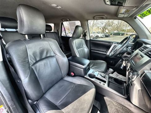 Used 2017 Toyota 4Runner SR5 image 31