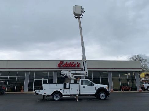 Used 2017 Ford F550 4x4 Regular Cab Super Duty image 49
