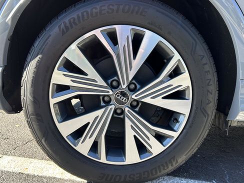 Certified 2025 Audi Q4 e-tron Premium Plus image 11