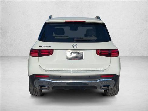 Certified 2025 Mercedes-Benz GLB 250 image 7