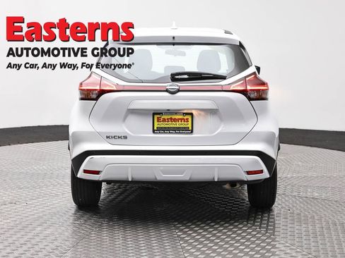Used 2024 Nissan Kicks S FWD image 6