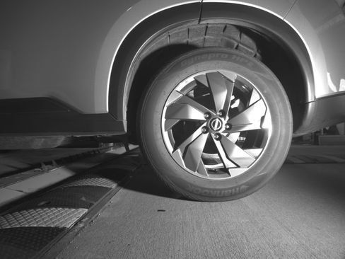 Used 2025 Nissan Rogue SV image 14