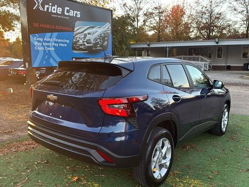 Used 2024 Chevrolet Trax LS w/ LS Convenience Package image 5