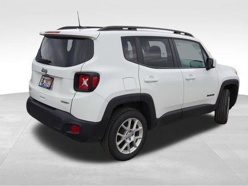 Used 2019 Jeep Renegade Latitude w/ Cold Weather Group AWD/4WD image 3