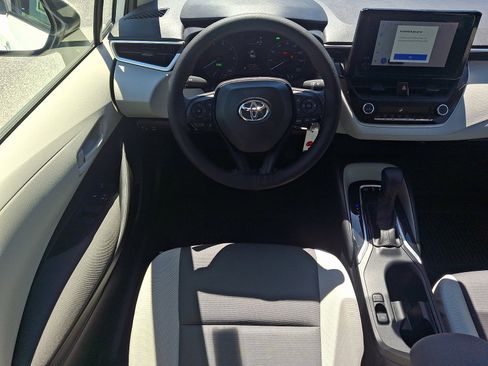 Used 2024 Toyota Corolla LE FWD image 11