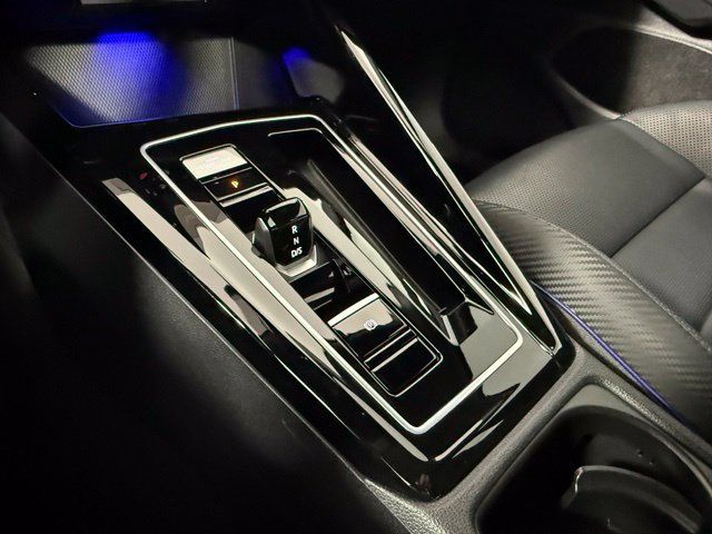 Used 2024 Volkswagen Golf R AWD/4WD image 24