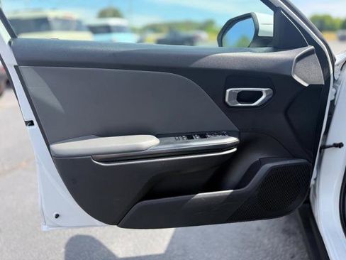 Used 2025 Kia K4 FWD image 5