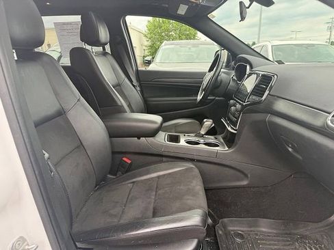 Used 2021 Jeep Grand Cherokee Laredo X AWD/4WD image 26