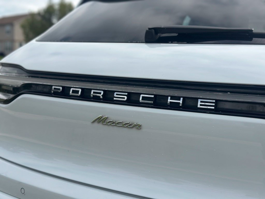 Used 2023 Porsche Macan AWD/4WD image 13