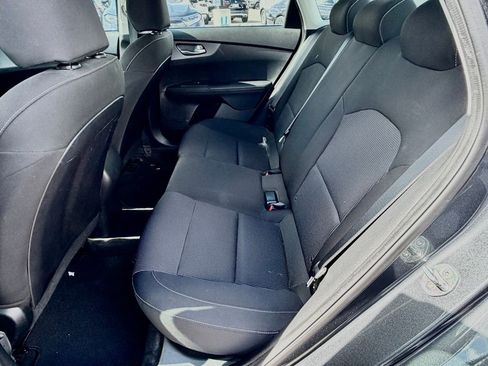 Used 2020 Kia Forte LXS image 9