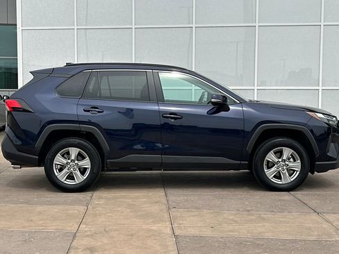 Used 2025 Toyota RAV4 XLE image 3