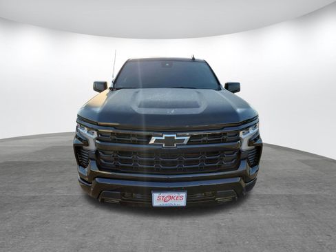 Used 2023 Chevrolet Silverado 1500 RST AWD/4WD image 2