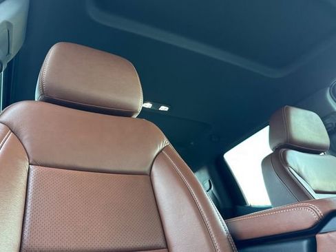 Used 2025 GMC Sierra 1500 Elevation image 20