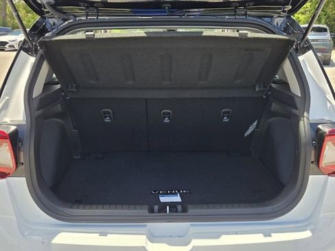Certified 2025 Hyundai Venue Limited FWD image 13