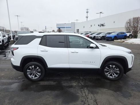 New 2026 Chevrolet Equinox LT FWD image 18