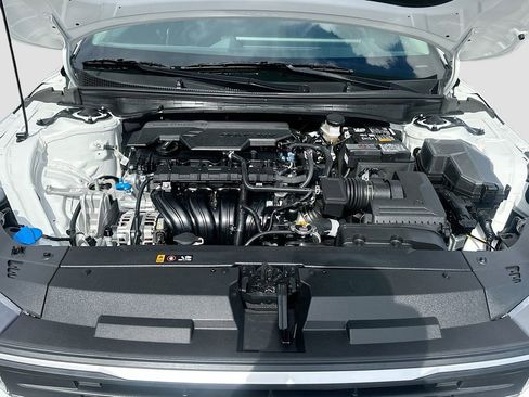 New 2025 Kia K4 LXS image 27