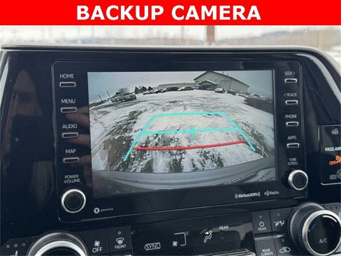 Certified 2021 Toyota Highlander XLE image 4