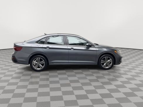 Used 2023 Volkswagen Jetta SE w/ Panoramic Sunroof Package image 38