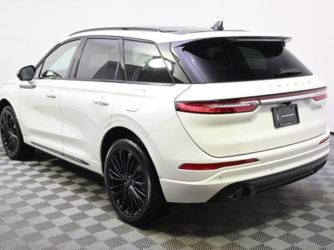 New 2025 Lincoln Corsair Reserve w/ Jet Appearance Package image 3