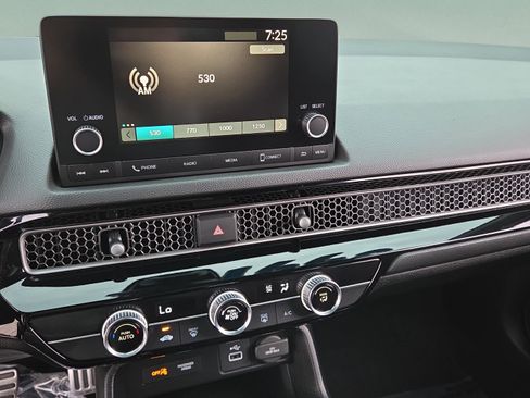 Used 2023 Honda Civic Sport image 31