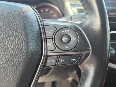 Used 2022 Toyota Camry XSE FWD image 19