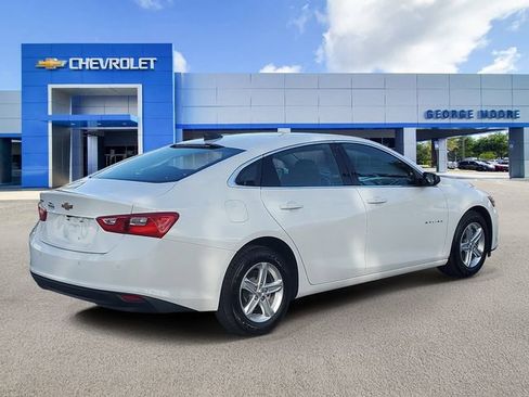 Certified 2024 Chevrolet Malibu LS w/ Driver Confidence Package image 4