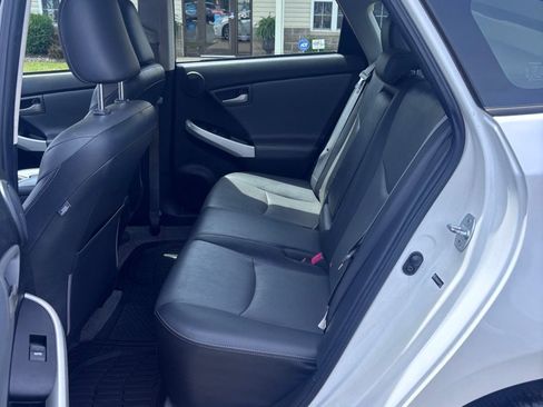 Used 2012 Toyota Prius Five FWD image 11