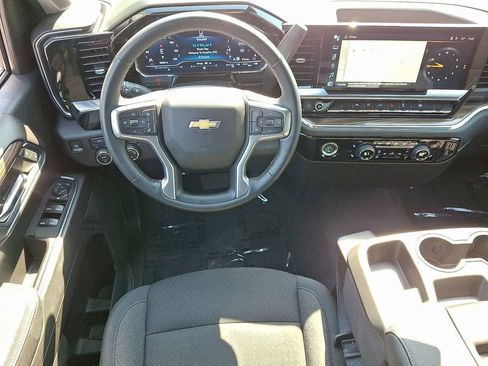 Used 2024 Chevrolet Silverado 1500 LT AWD/4WD image 11