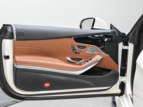 Used 2019 Mercedes-Benz S 63 AMG 4MATIC Cabriolet w/ Driver Assistance Package image 25