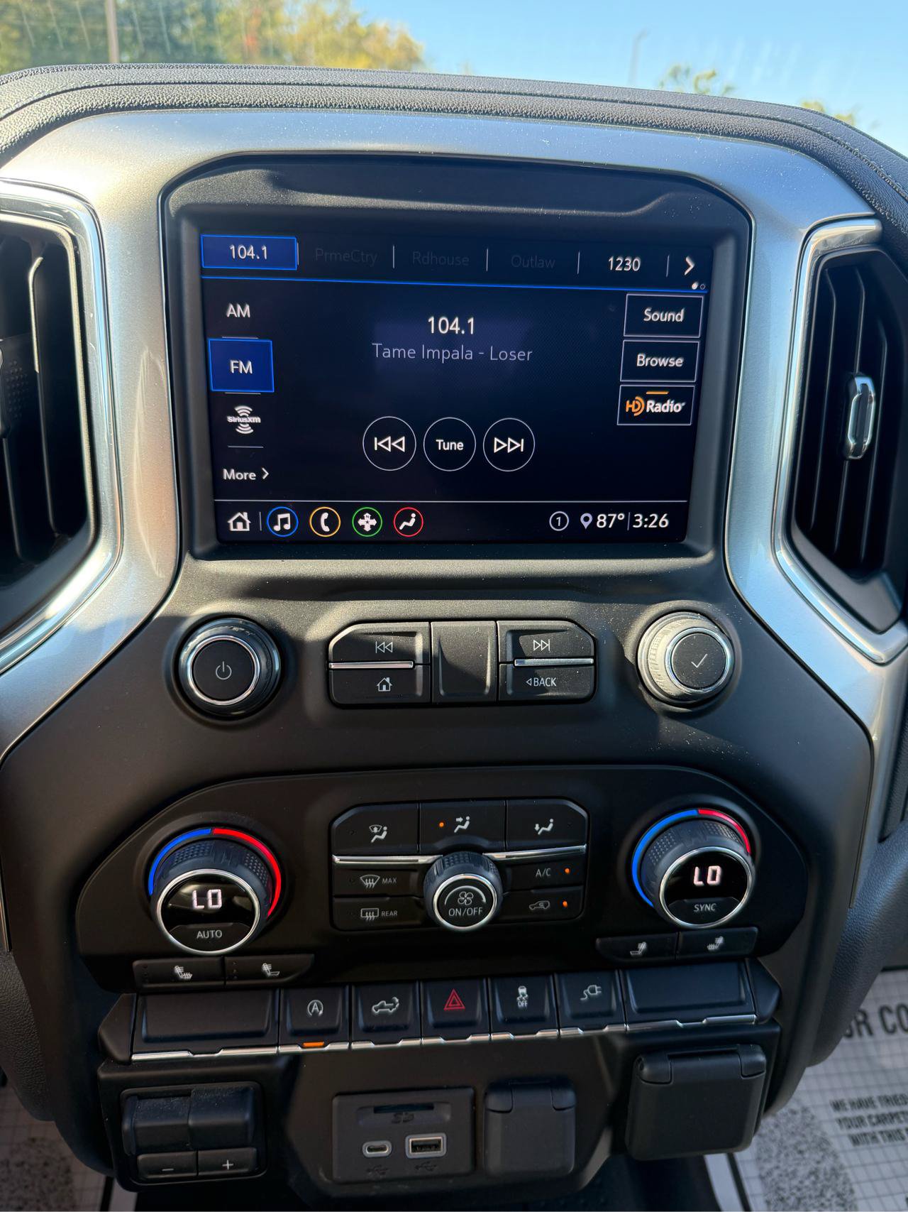 Used 2020 Chevrolet Silverado 1500 LT w/ All-Star Edition AWD/4WD image 19