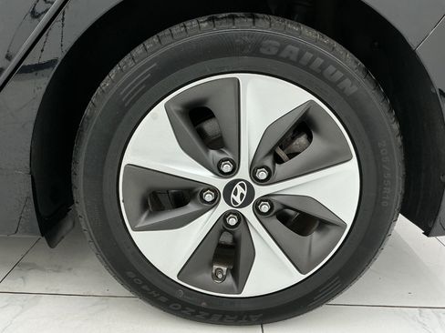 Used 2019 Hyundai Ioniq Limited FWD image 47