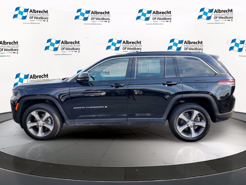 Used 2026 Jeep Grand Cherokee Limited AWD/4WD image 2