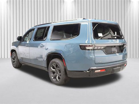 New 2026 Jeep Grand Wagoneer L Limited AWD/4WD image 5