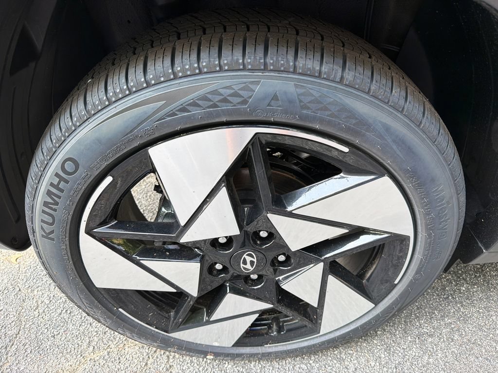 New 2026 Hyundai Kona Limited FWD image 17