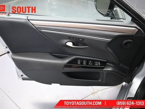Used 2023 Lexus ES 300h F Sport w/ Accessory Package (Z1) FWD image 26
