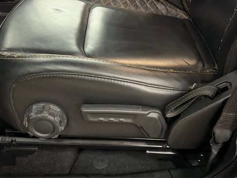 Used 2021 Jeep Wrangler Unlimited Sahara image 7