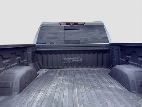 Used 2021 Chevrolet Silverado 1500 High Country w/ Technology Package RWD image 18
