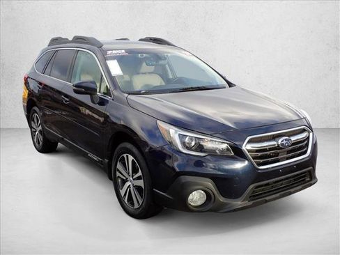 Used 2018 Subaru Outback 3.6R Limited image 6