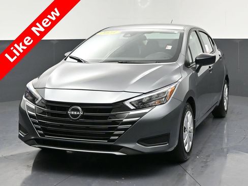 Certified 2025 Nissan Versa S w/ Trunk Package image 3