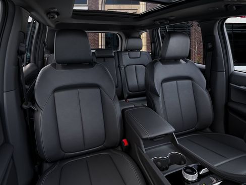 New 2026 Jeep Grand Cherokee Limited AWD/4WD image 16
