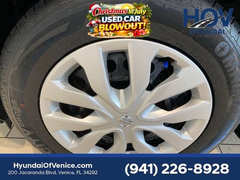 Used 2017 Nissan Rogue S FWD image 10