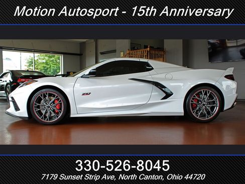 Used 2023 Chevrolet Corvette Stingray Premium Conv w/ Z51 Performance Package RWD image 7