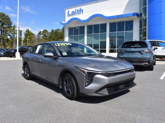 Used 2025 Kia K4 LXS video 1