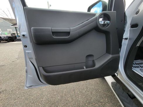 Used 2011 Nissan Xterra S w/ Protection Pkg image 12