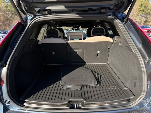 New 2026 Volvo XC60 B5 Plus w/ Climate Package image 28