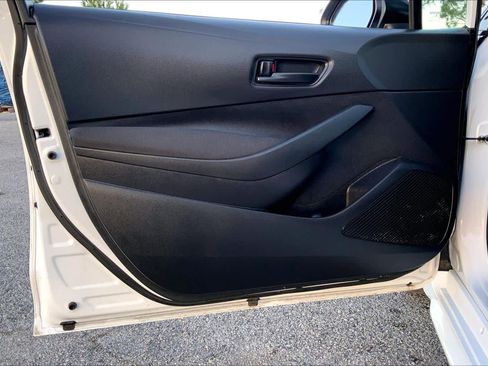 Certified 2025 Toyota Corolla LE image 20