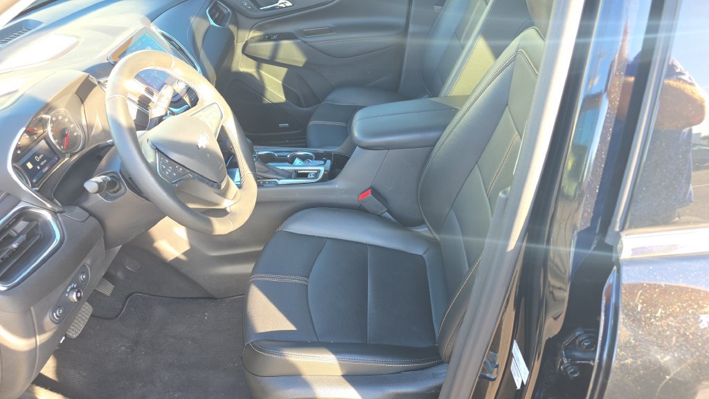 Used 2024 Chevrolet Equinox Premier FWD image 16