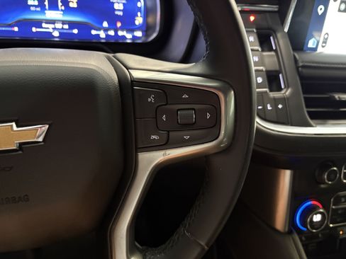 Used 2023 Chevrolet Suburban LT RWD image 25